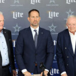 Cowboys draft: Dallas trades pick 20 to the Philadelphia Eagles, moves down to 23