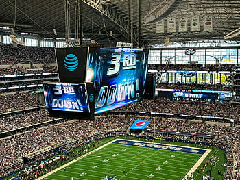 Cowboys trade up for Downs, then pick Lawrence