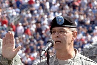 Patriots' Vrabel addresses media after photos with NFL reporter