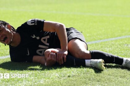 Simons to miss rest of season and World Cup