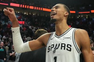 Spurs win again on Wembanyama's play-off return