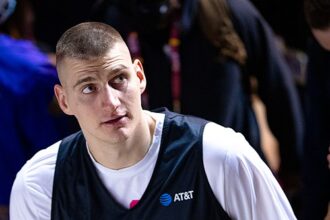 Nikola Jokic's triple-double extends Nuggets' series with Wolves