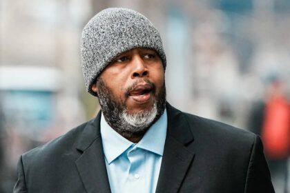 Former NBA player Damon Jones pleads guilty in federal gambling probe