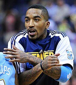 Reaves back as Lakers look to close out Rockets