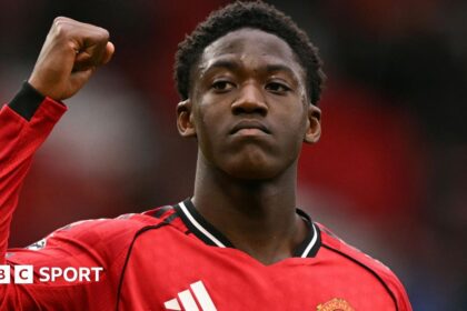 Mainoo signs new Man Utd deal until 2031