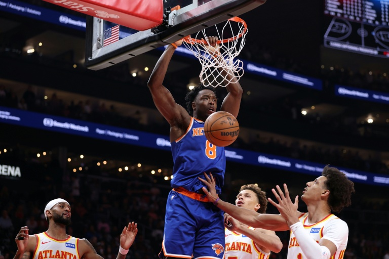 Knicks demolish Hawks to advance in NBA playoffs