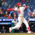 Phillies beat Giants in 10 to sweep doubleheader and 3-game set