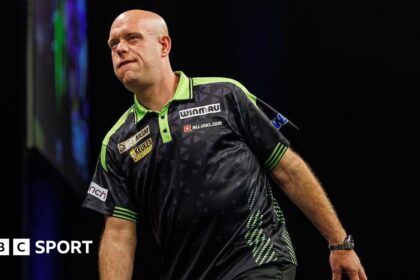 Van Gerwen punched in face during bar attack