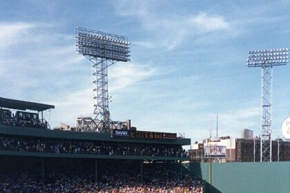 Longtime Yankees radio voice Sterling dies at 87