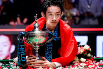 Wu beats Murphy in decider to win world title
