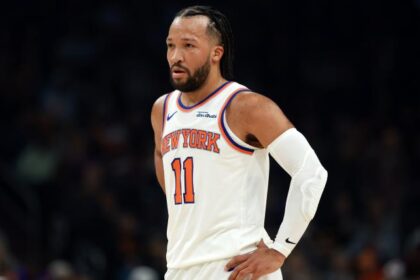 Knicks up big over 76ers in 3rd quarter: Game 1 live score, updates, highlights from 2026 NBA playof