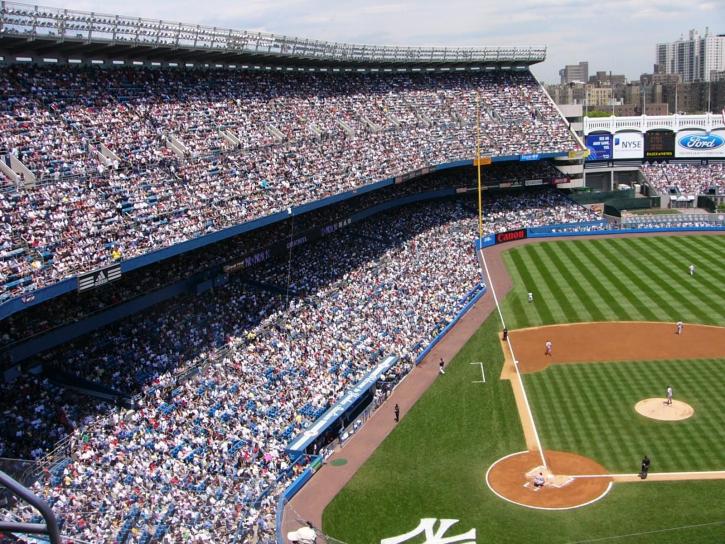 MLB roundup: Yankees, mourning John Sterling's death, rout Orioles