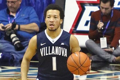 Jalen Brunson, red-hot Knicks blow out Sixers in Game 1