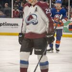 Nathan MacKinnon stars as Avs grab 2-0 lead over Wild
