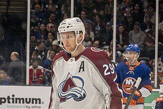 Nathan MacKinnon stars as Avs grab 2-0 lead over Wild