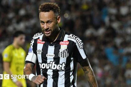 Neymar apologises for slapping teenager Robinho Jr