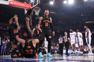 Knicks prove they can win a slugfest to take 2-0 series lead over 76ers