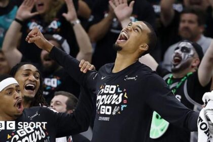 Wembanyama shines as Spurs and Knicks win in play-offs