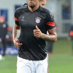 Bayern Munich open talks over Gordon move
