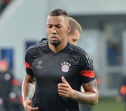 Bayern Munich open talks over Gordon move