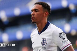 Alexander-Arnold's England omission 'mind-boggling' to Rooney