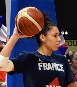Janelle Salaun propels Valkyries to opening win over Storm