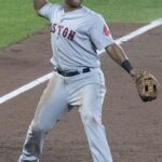 Rafael Devers homers to power Giants past Pirates