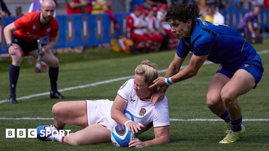 Packer scores four as England close in on Grand Slam