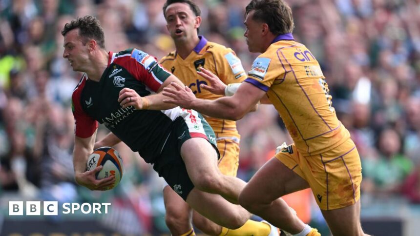 Leicester score six tries to beat leaders Northampton