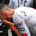 Yates loses nearly 14 minutes after 20-rider Giro crash