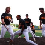 No. 4 Texas drops series with 14-9 loss to Tennessee