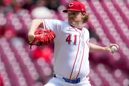 After halting long skid, Reds go for series win over Astros