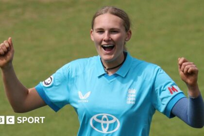 Familiar failings but calm Corteen-Coleman provides England optimism