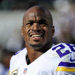 Vikings to induct Adrian Peterson into their Ring of Honor