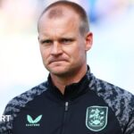 Huddersfield boss Manning leaves League One club after compassionate leave