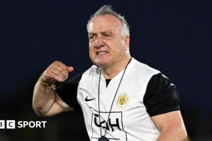 Advocaat, 78, set for World Cup record after Curacao return