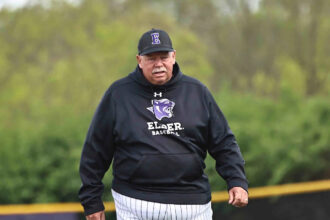 Elder Panthers baseball coach Mark Thompson wins 700th game