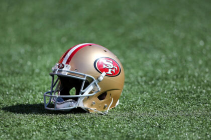 Super Bowl-winning 49ers TE Charlie Young dies at 75
