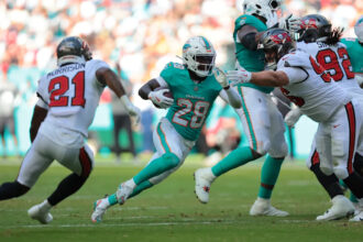 Dolphins and De'Von Achane commit to each other with new contract
