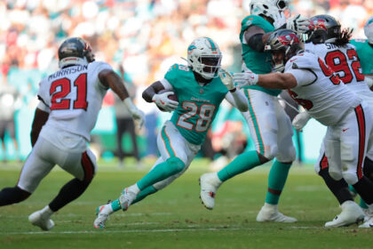 Dolphins and De'Von Achane commit to each other with new contract