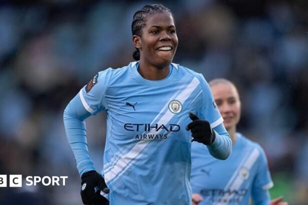Shaw leads WSL player of the season shortlist