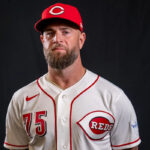 Tito Speedo makes appearance as Reds rout Nats with cringe-worthy vibe