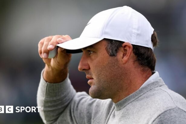 Scheffler shares US PGA lead as Aronimink bites back